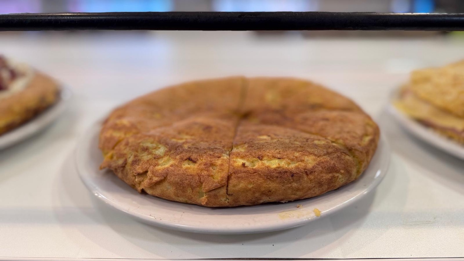 Tortilla cortada en porciones